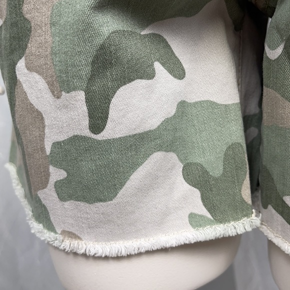 Jessica Simpson Denim Camo Frayed Shorts - Picture 6 of 8